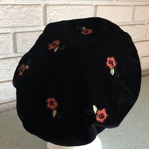 Classic velvet embroidered sequins roses beret